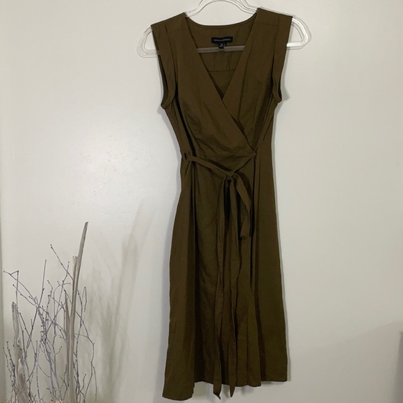 Banana Republic Dresses & Skirts - Banana Republic Linen Wrap Dress